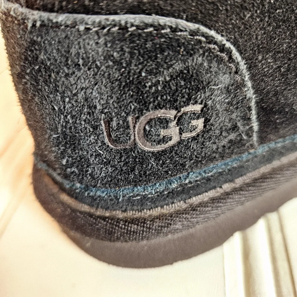 UGG Neumel II Chukka Boots Kids 1 Ankle Suede Wool Lined Lace Up Black Cozy